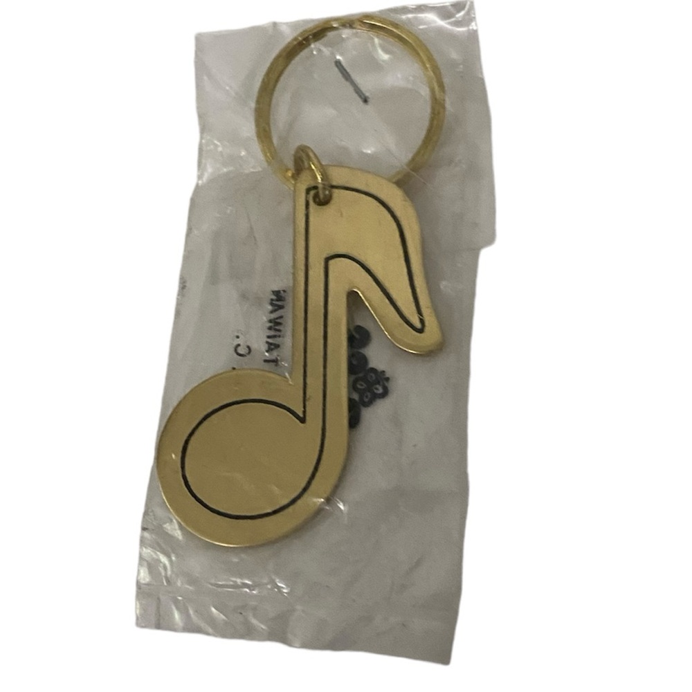 NOS Vintage Russ Brass Music Note Keychain Musical
